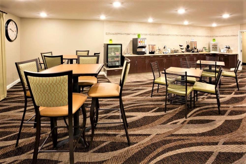 Amerivu Inn And Suites - Chisago City 外观 照片