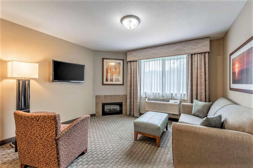 Amerivu Inn And Suites - Chisago City 外观 照片