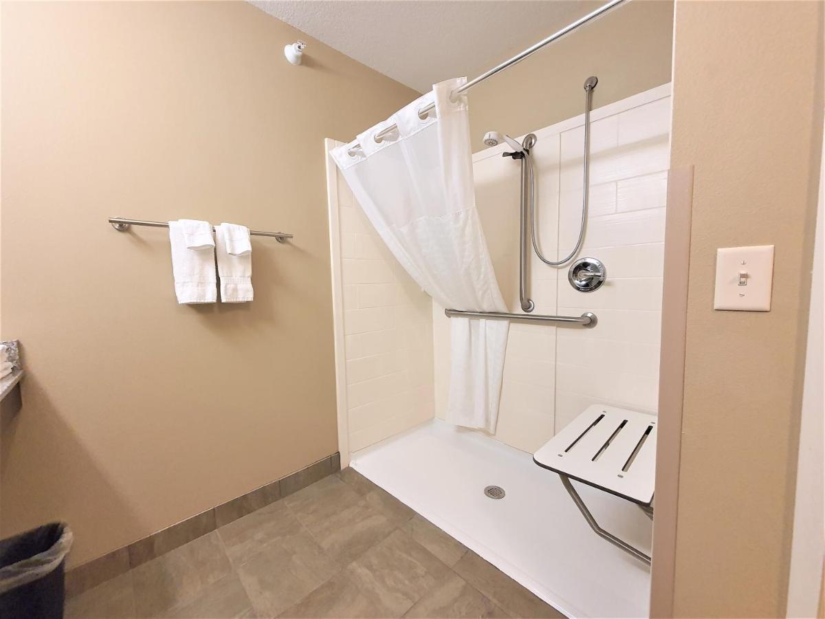 Amerivu Inn And Suites - Chisago City 外观 照片