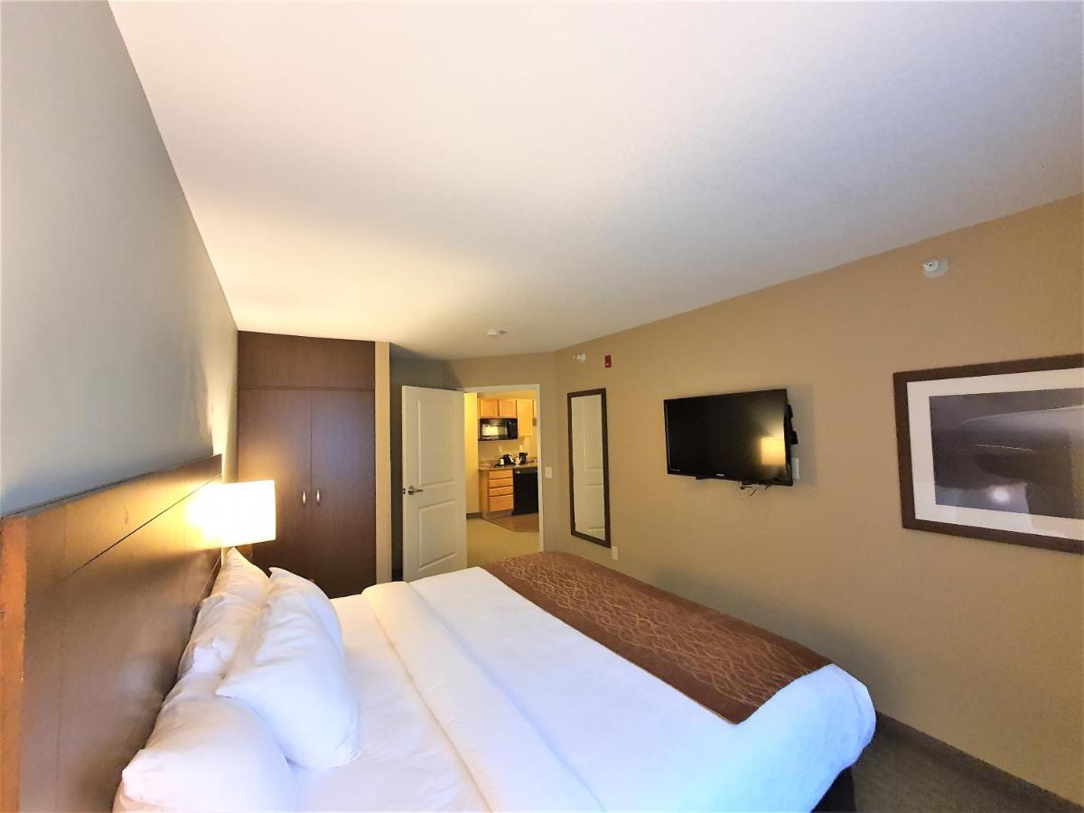 Amerivu Inn And Suites - Chisago City 外观 照片